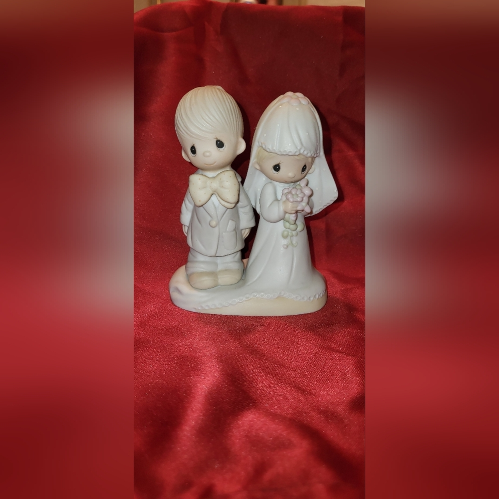 Precious Moments “The Lord Bless You and Keep You” (1979, E-3114)